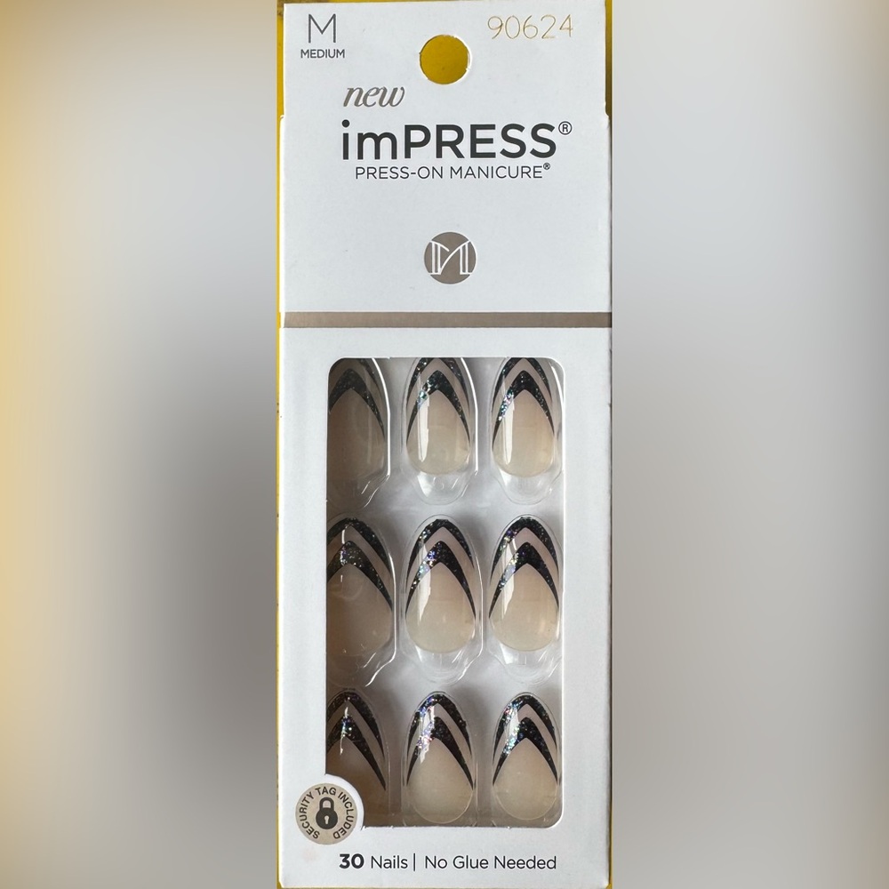 imPRESS "Hottie" Press-On Nails